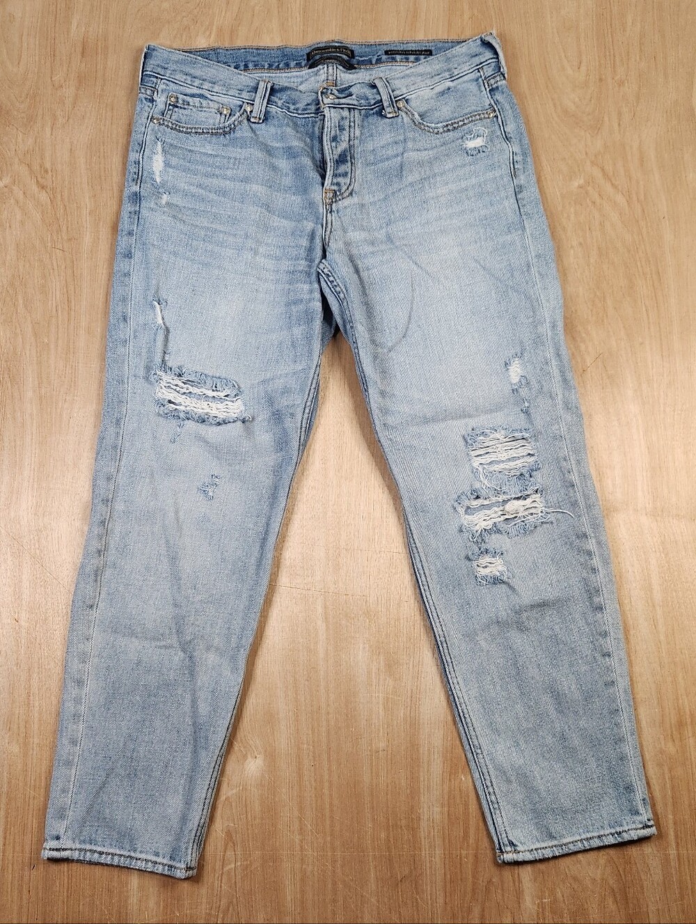 Abercrombie & Fitch Signature Collection Boyfriend Straight Jeans Light Wash 30
